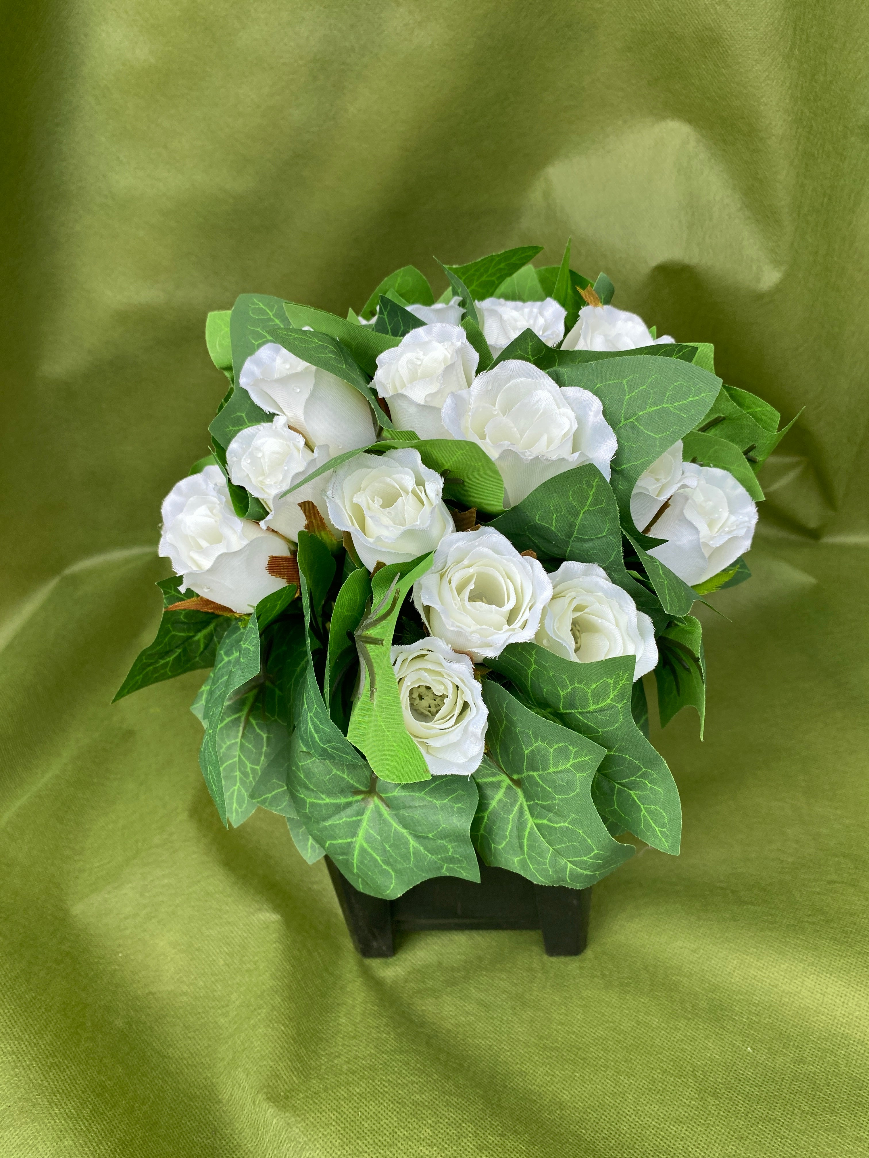 Classic Remembrance Arrangement